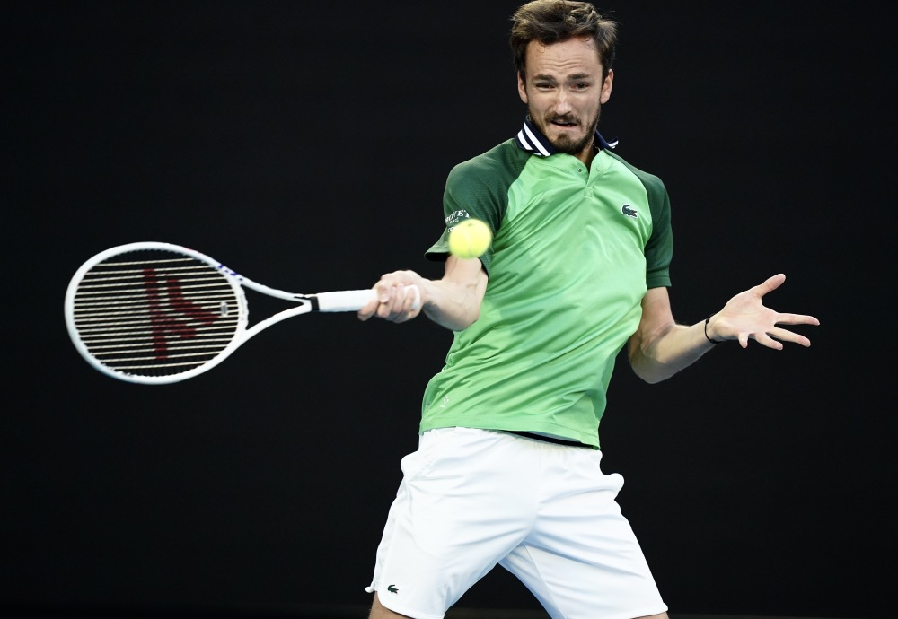 法国网球队强势日本网球队，梅德韦杰夫关键制胜的简单介绍