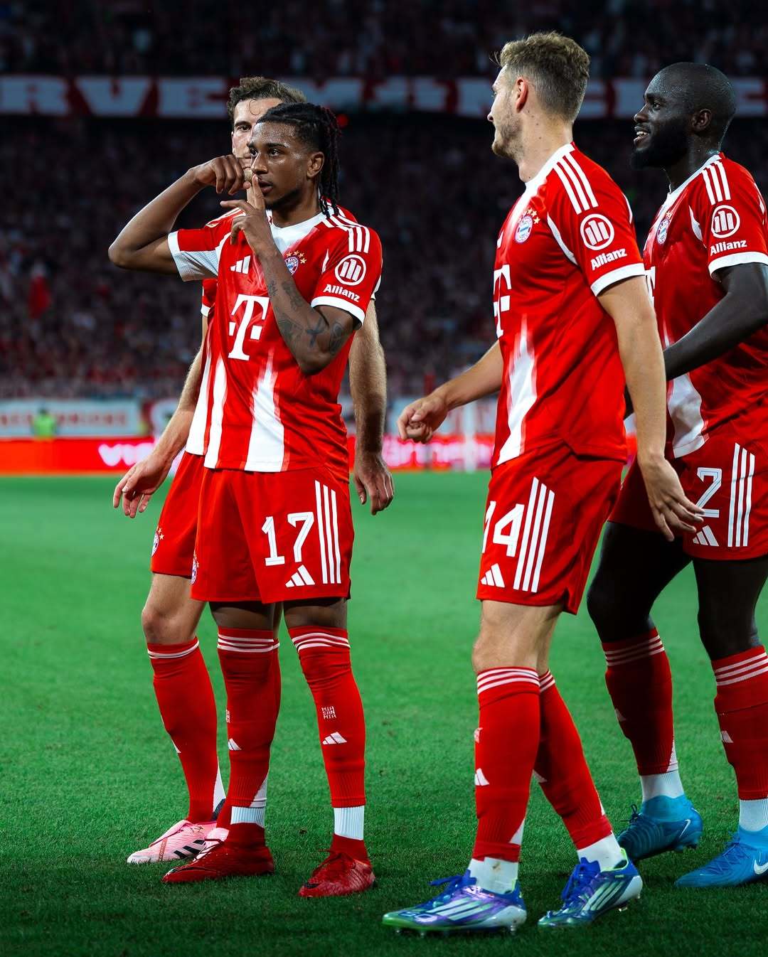 哥伦比亚险胜罗马，萨拉赫三分雨点燃全场