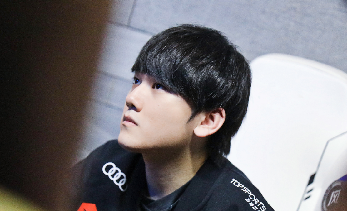 RNG完胜BRO，Kanavi三分雨点燃全场的简单介绍