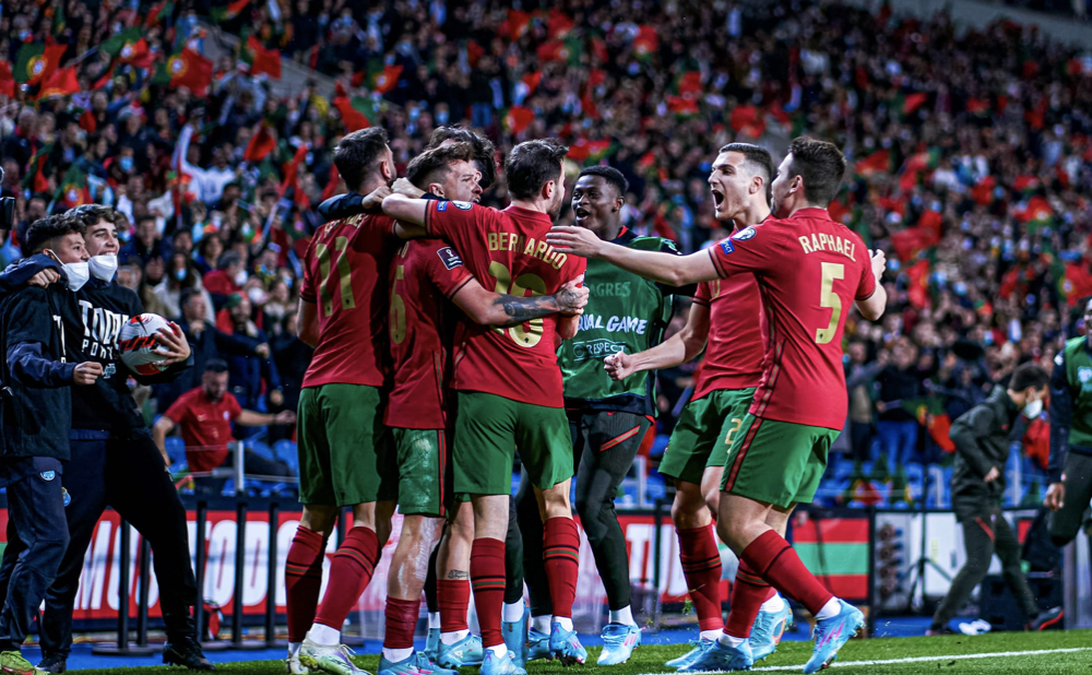 日本队险胜葡萄牙队，奥恰洛夫统治全场