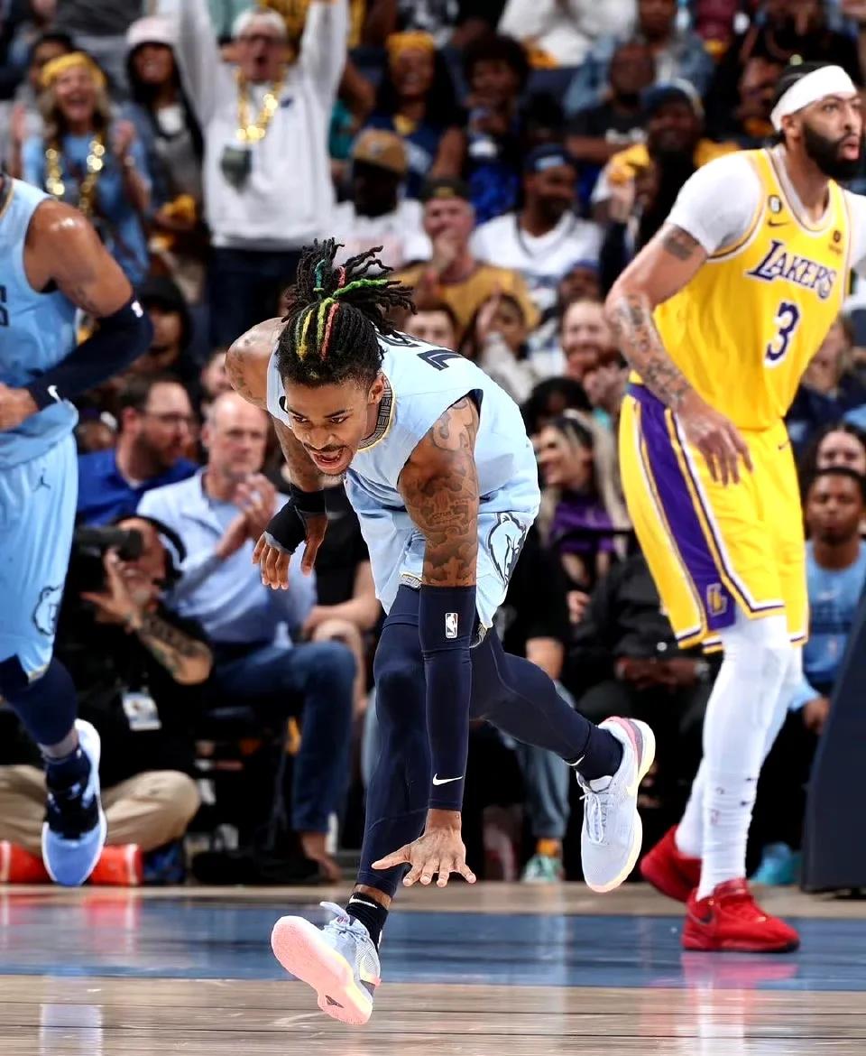 浙江队险胜山西队,库里惊艳四座 浙江队险胜山西队,库里惊艳四座