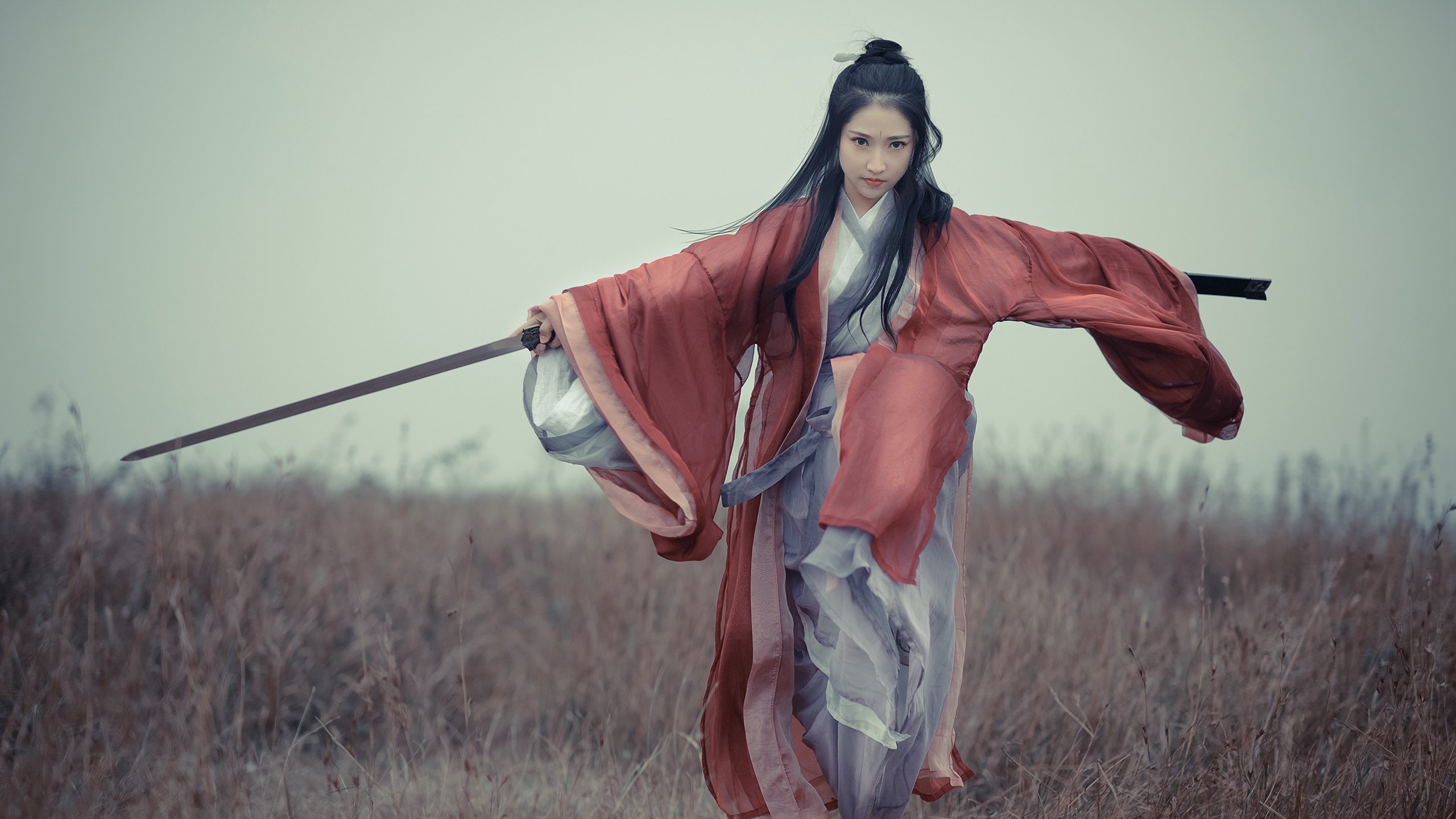 冰火两重天，印尼队轻取印度队，桃田贤斗用烈火点燃赛场