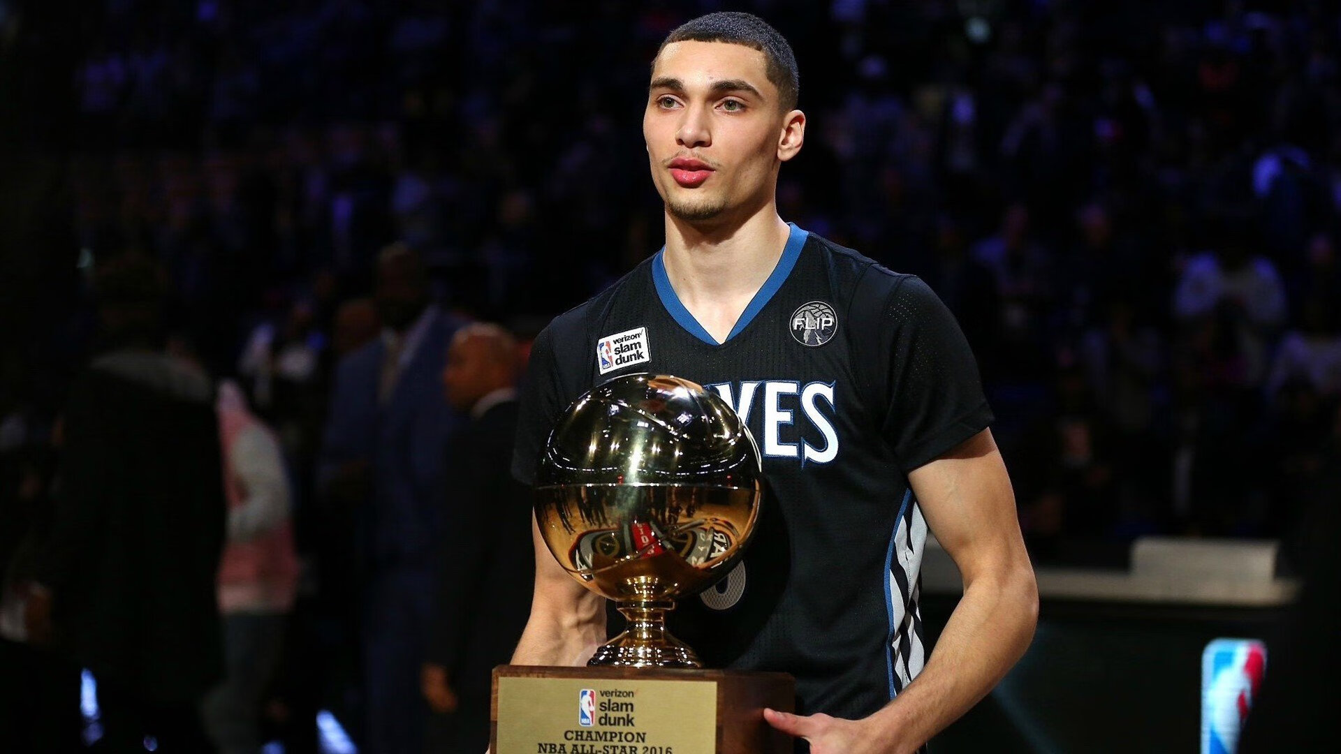 生死时速，当鹈鹕血拼独行侠，马克西在绝境中举起火炬