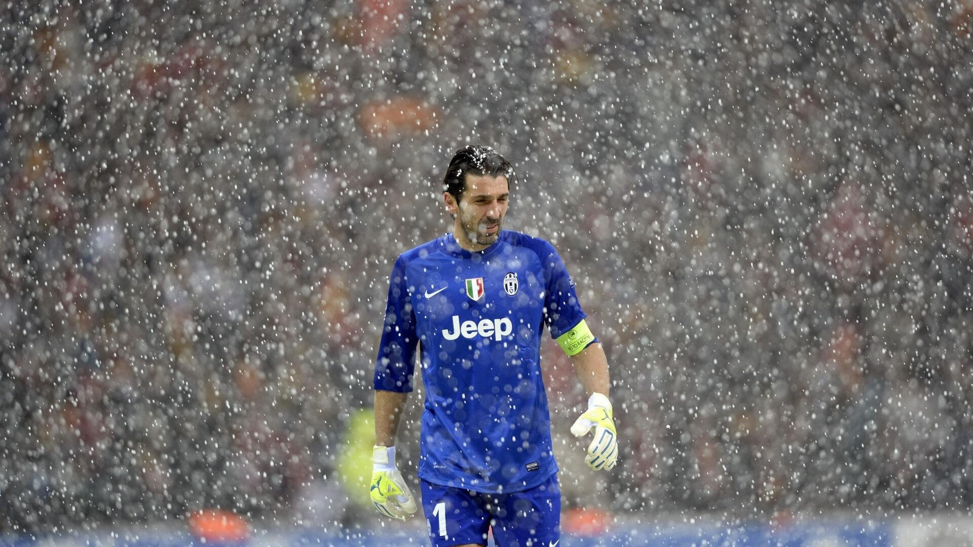 中场魔术师奏响胜利乐章，法比尼奥主宰比赛走向，哥伦比亚生死战擒下西班牙